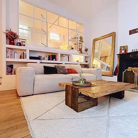Spacious Oberkampf Near Bastille * 巴黎