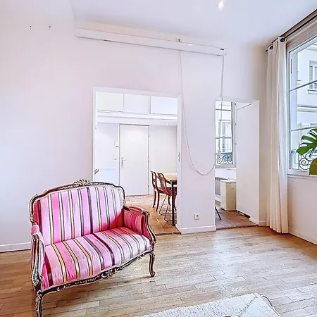 Spacious Oberkampf Near Bastille * 巴黎