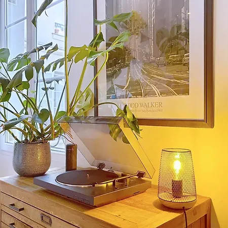 Spacious Oberkampf Near Bastille Διαμέρισμα *